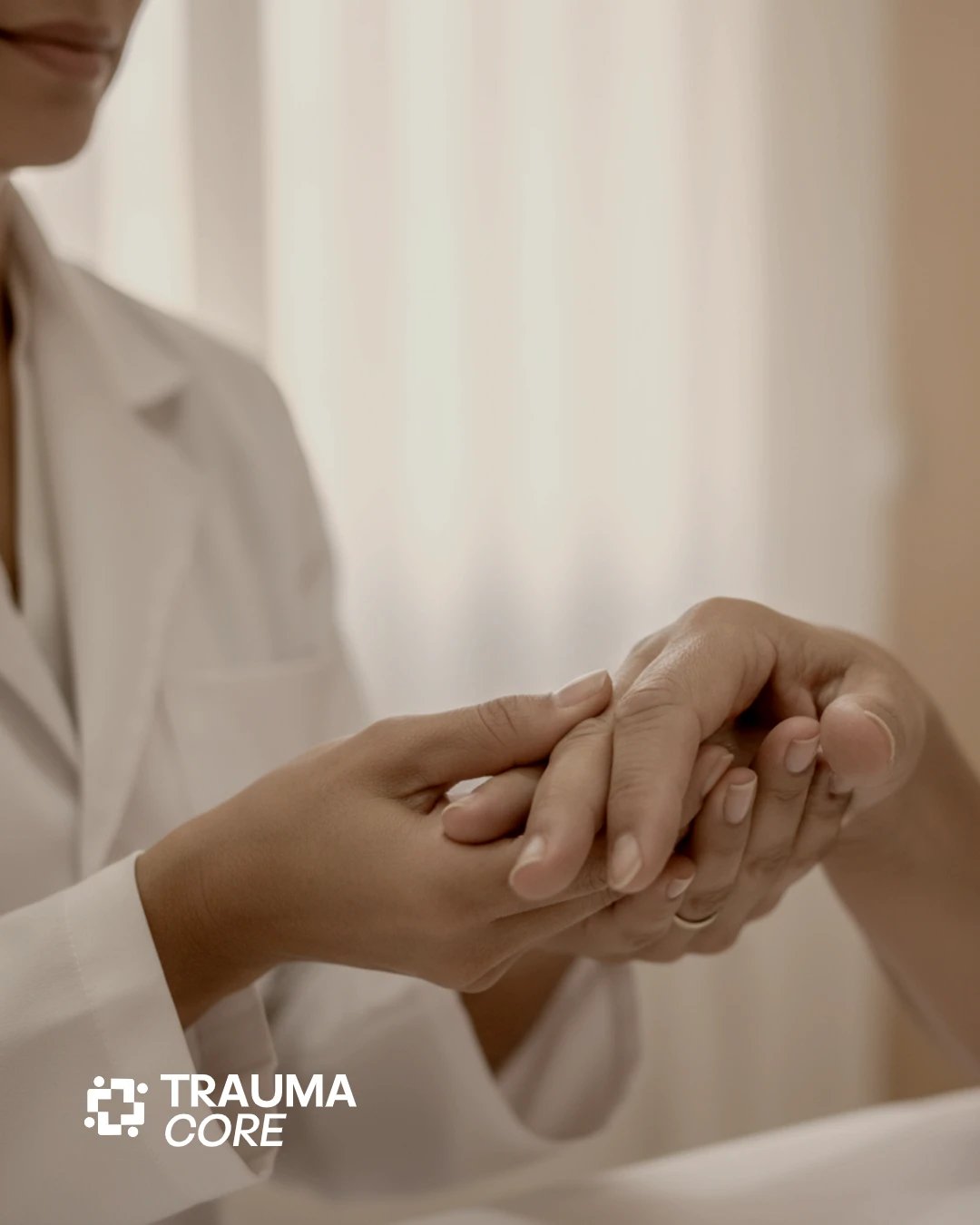 ¿Qué hace un médico reumatólogo?